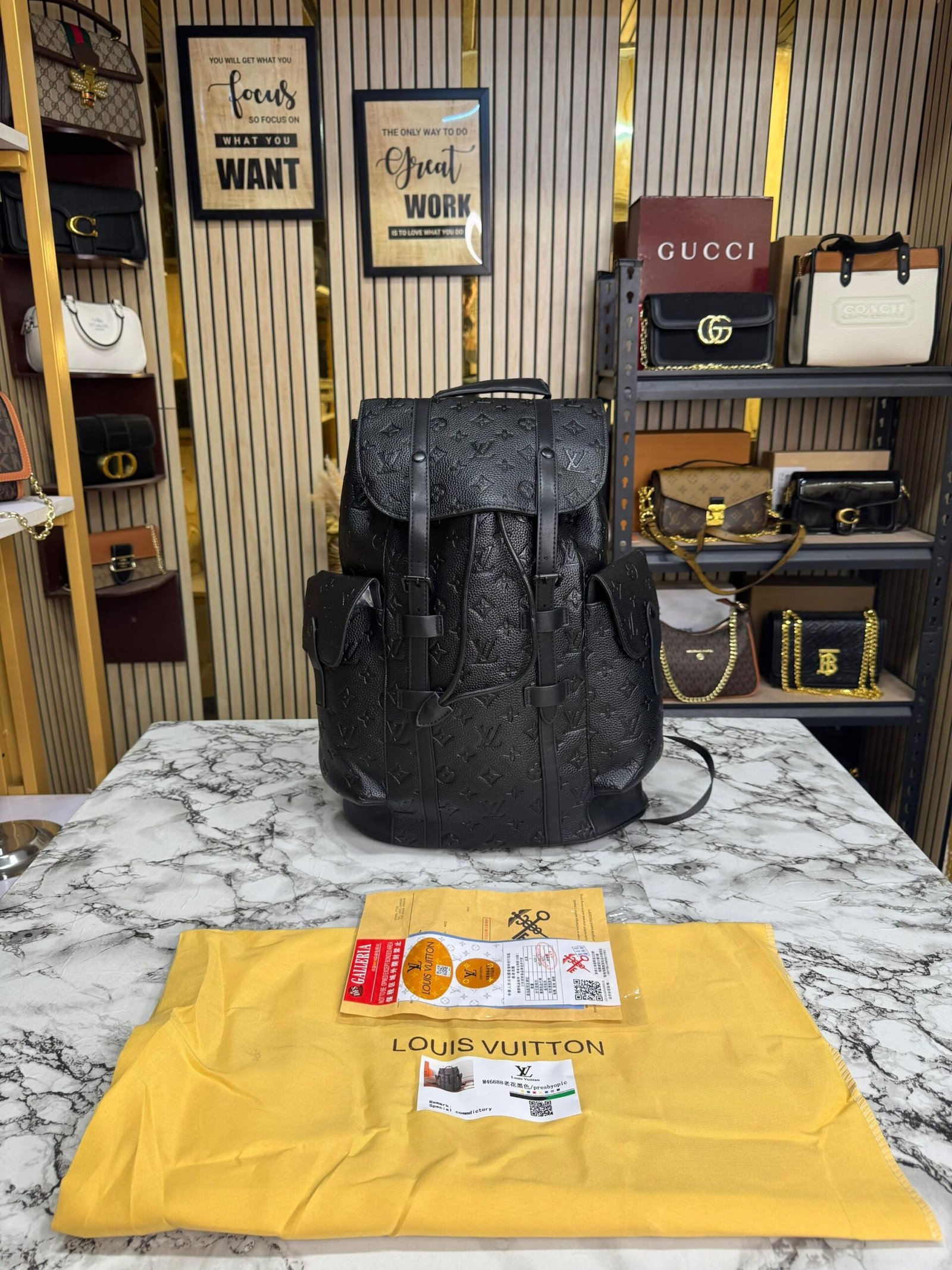 LOUIS VUITTON CHRISTOPHER PREMIUM BAGPACK ????????